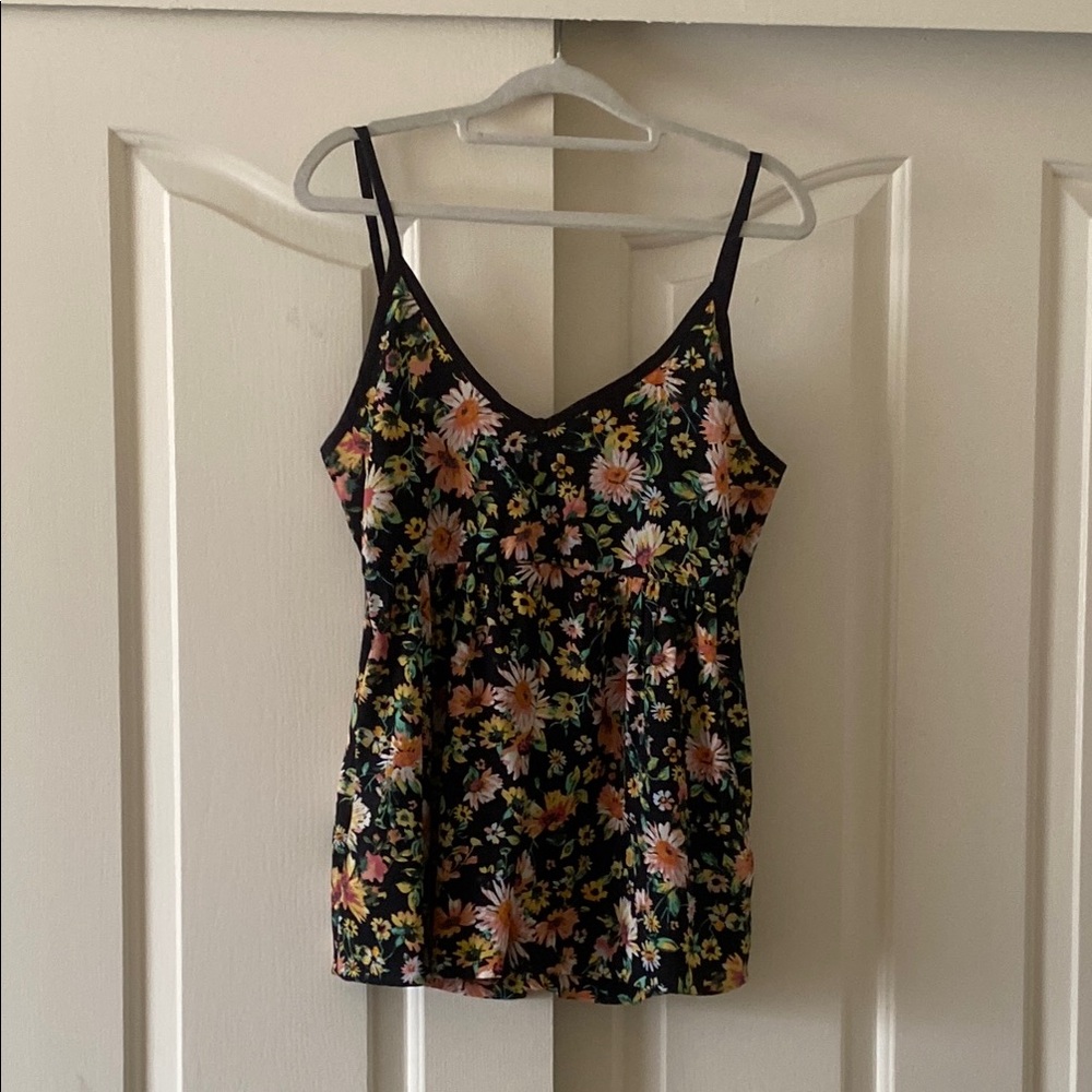 LOTTIE & HOLLY Floral Black Sleeveless Top. S.